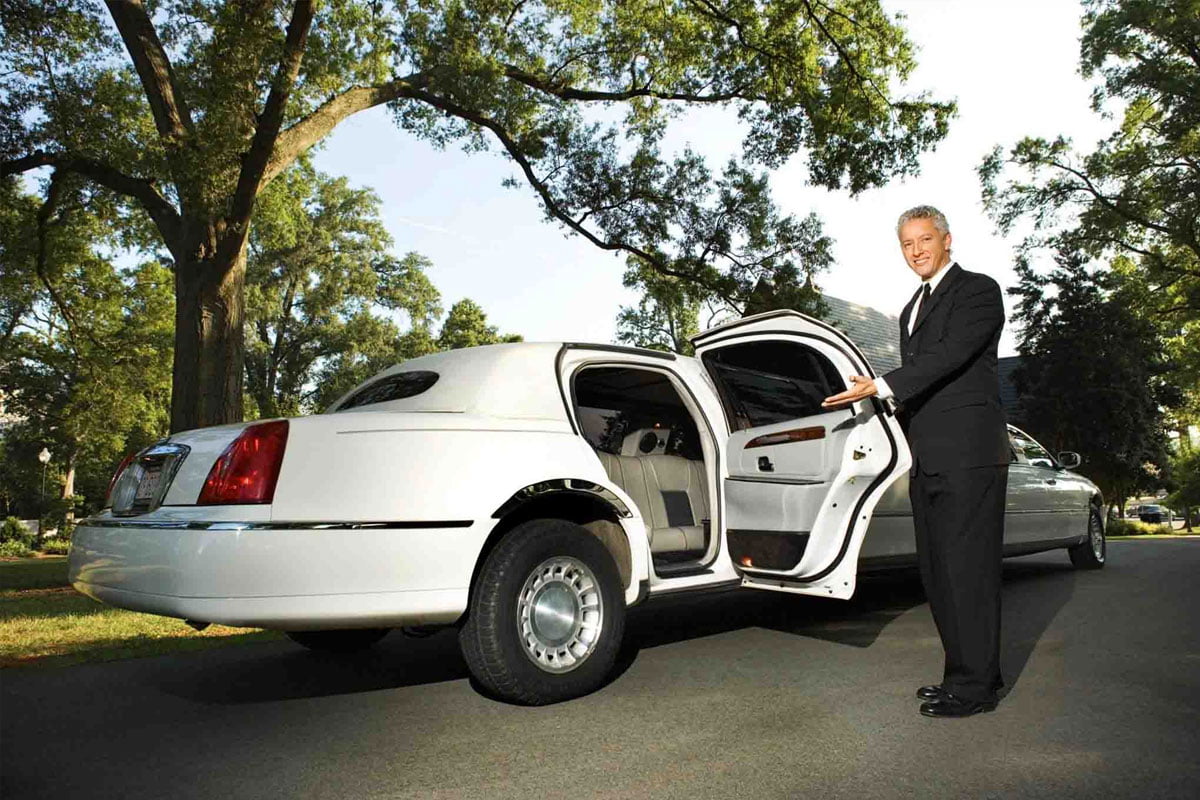 Private driver service | Personal chauffeur hire in Milwaukee
