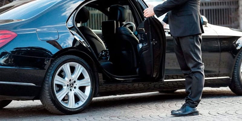 Milwaukee WI Premier Chauffeur Service